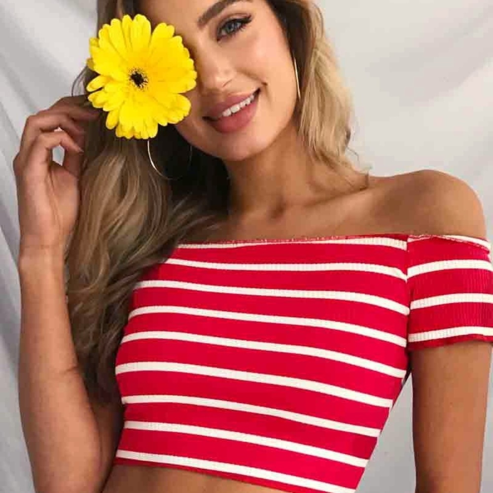 Off Shoulder Crop Top Red White NWT - Picture 3 of 8